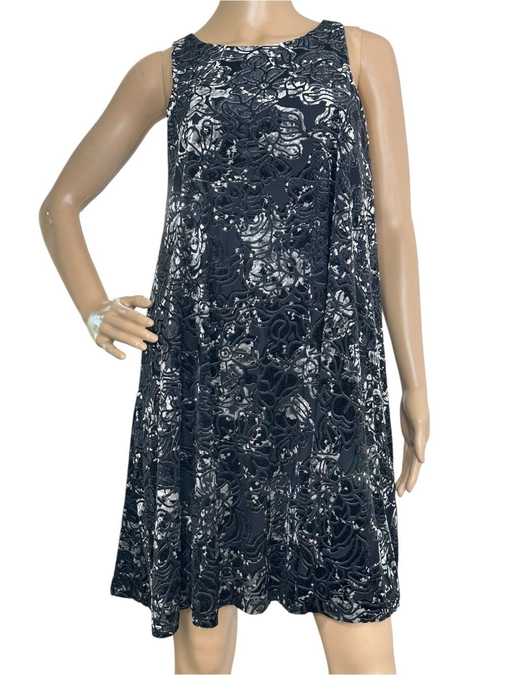 Adrienne Vittadini Black Valor Shift Dress Large